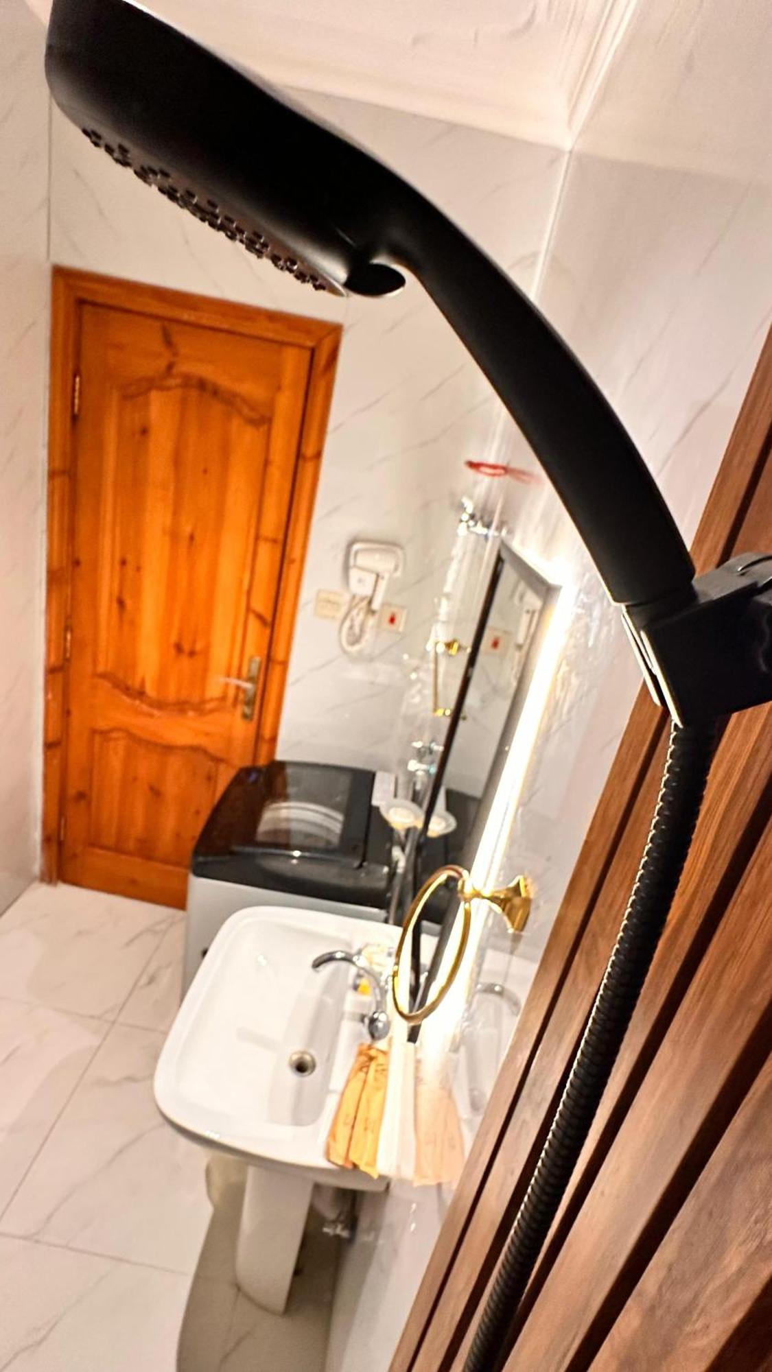 بغرفتي نوم قرب المسجد النبوي 105 دخّول ذاتي Self Check In Appartement *